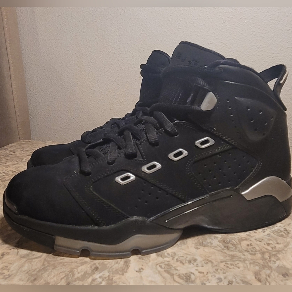 Men's Jordan 6-17-23 'Black Metallic Silver' - Picture 2 of 6